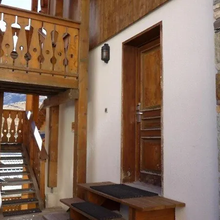 Triplex 75m² - 2 Chambres, 1 Cabine, Cheminee, Wifi, Proche Pistes Et Commerces - Fr-1-637-11 Шале