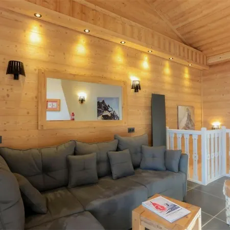 Triplex 75m² - 2 Chambres, 1 Cabine, Cheminee, Wifi, Proche Pistes Et Commerces - Fr-1-637-11 Chalet