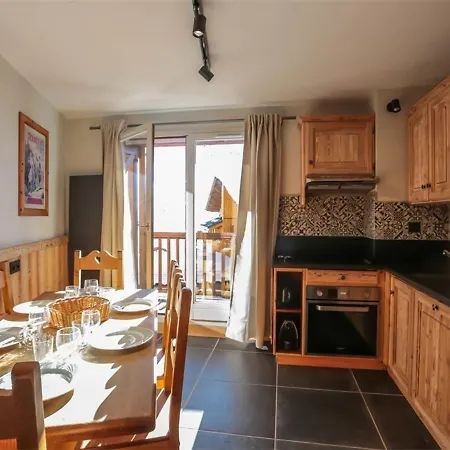 Triplex 75m² - 2 Chambres, 1 Cabine, Cheminee, Wifi, Proche Pistes Et Commerces - Fr-1-637-11 Chalet