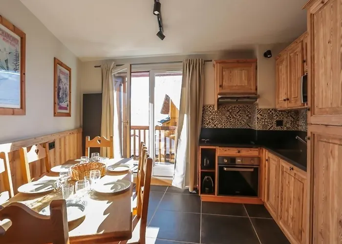 Triplex 75m² - 2 Chambres, 1 Cabine, Cheminee, Wifi, Proche Pistes Et Commerces - Fr-1-637-11 Alpesi faház