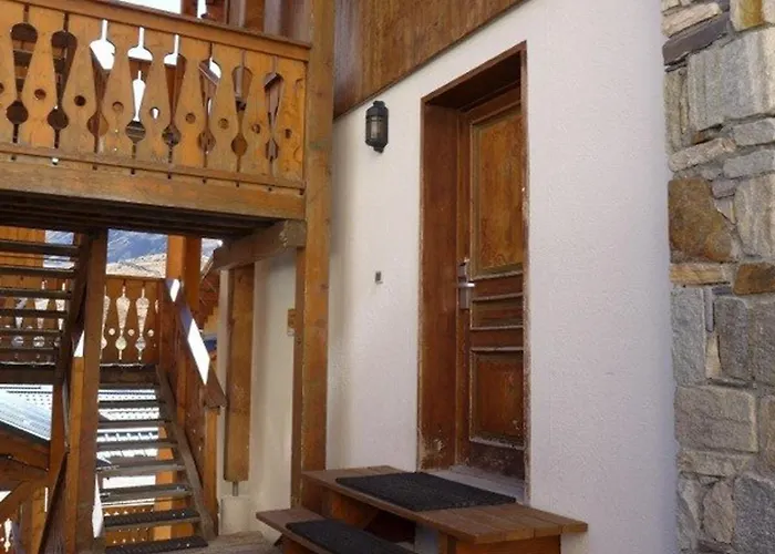 Triplex 75m² - 2 Chambres, 1 Cabine, Cheminee, Wifi, Proche Pistes Et Commerces - Fr-1-637-11 Chalet